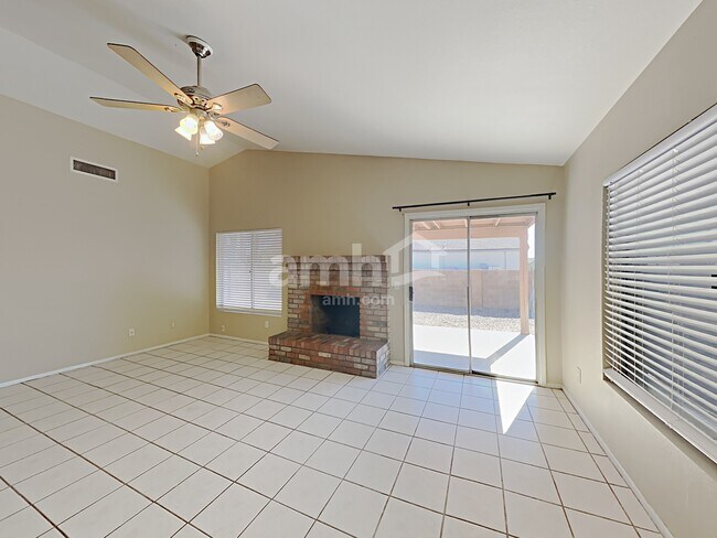 Building Photo - 10855 W Ruth Ave
