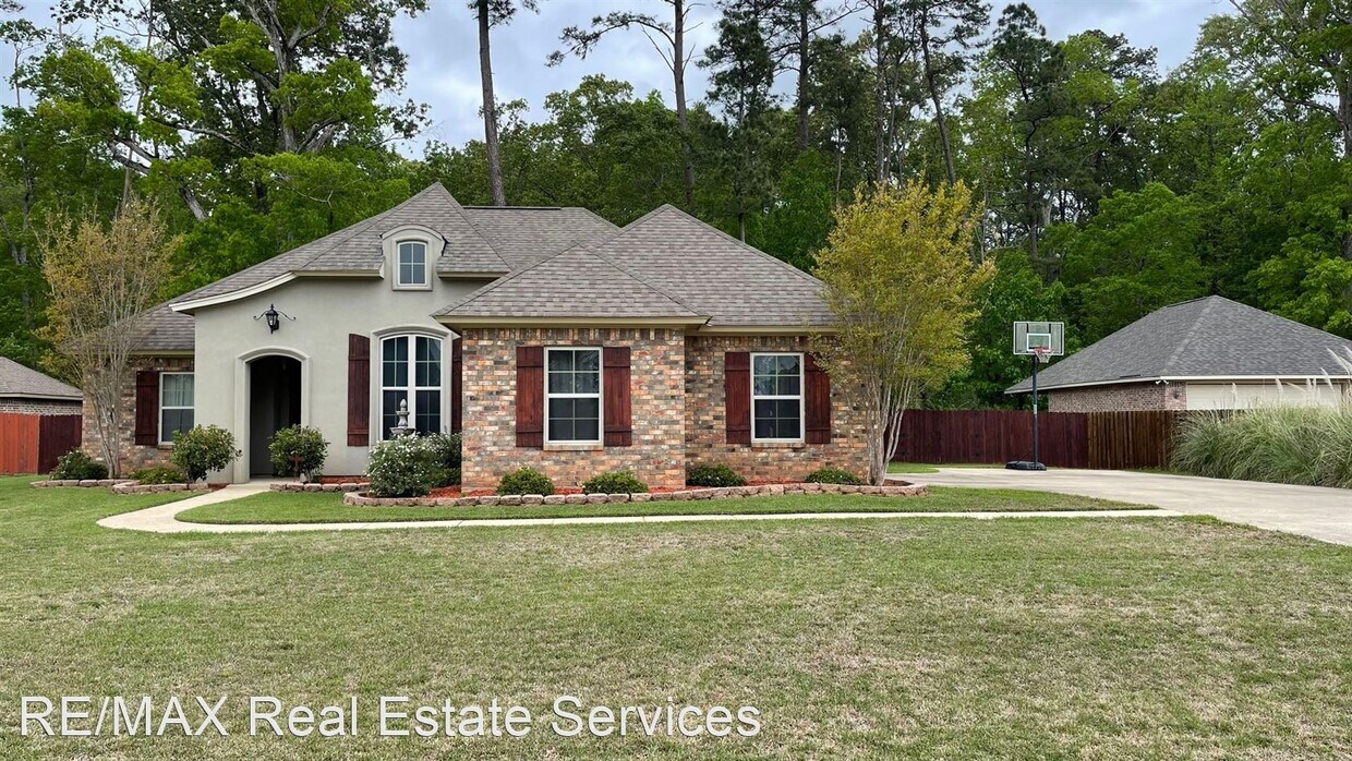 Primary Photo - 3 br, 2 bath House - 1113 Bear Creek Dr.
