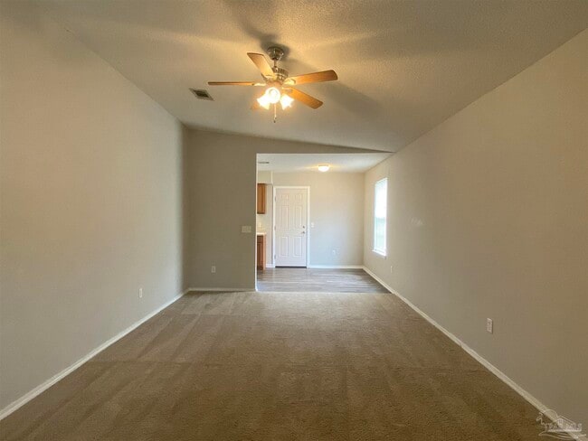 Foto del edificio - 504 Ashwood Ln