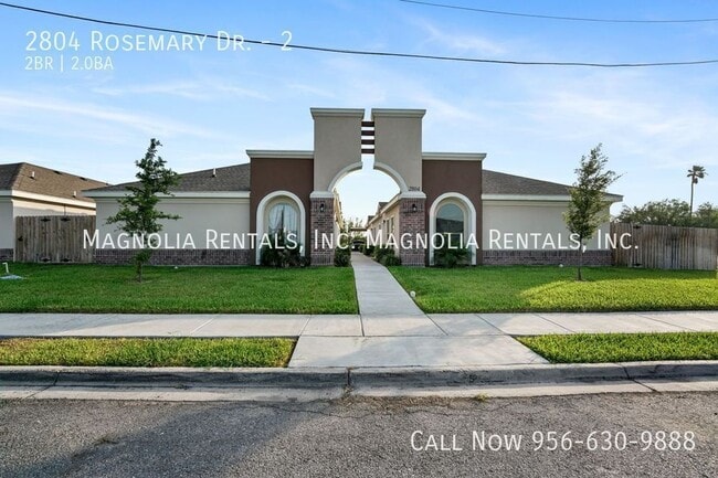 Building Photo - 2804 Rosemary Dr