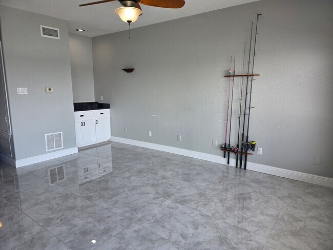 Foto del edificio - 15337 Bonasse Ct
