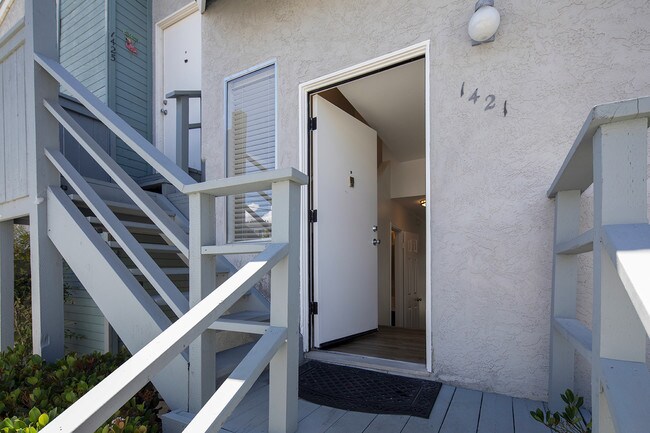 Building Photo - 1421 Oliver Ave
