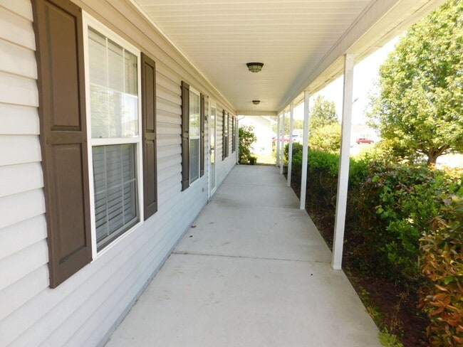 Foto del edificio - Great Family Home!