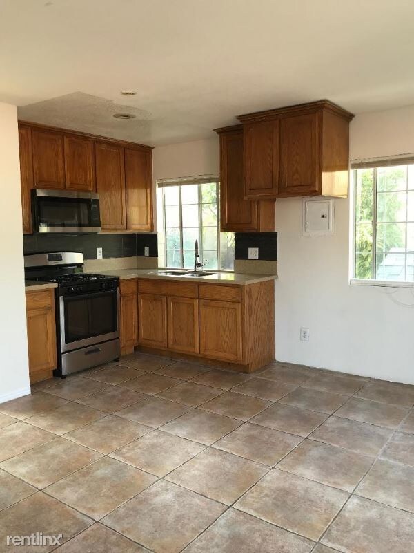 Foto del edificio - 1 br, 1 bath Apartment - 9906 Lull St