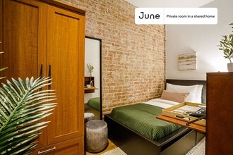 Building Photo - Room in Shared 4 bed/2 bath home Building Photo - Room in Shared 4 bed/2 bath home