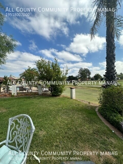 Building Photo - - Custom Single Story POOL Home in Bear Cr...
