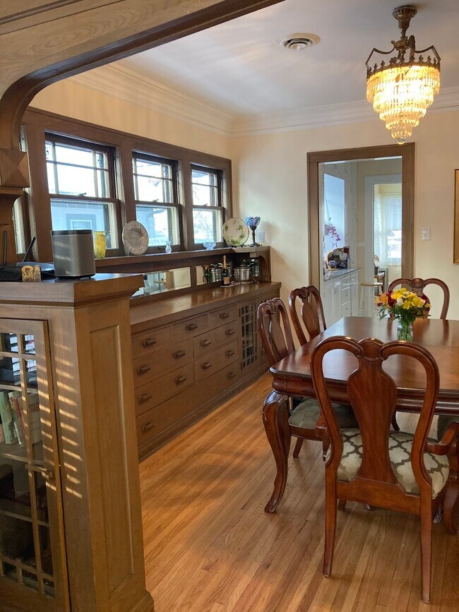 Dining Room Built In - 4948 Aldrich Ave S