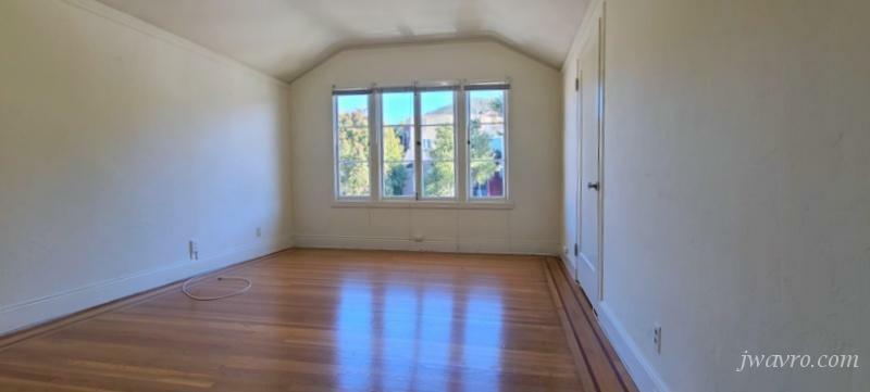 Primary Photo - 336 Claremont Blvd