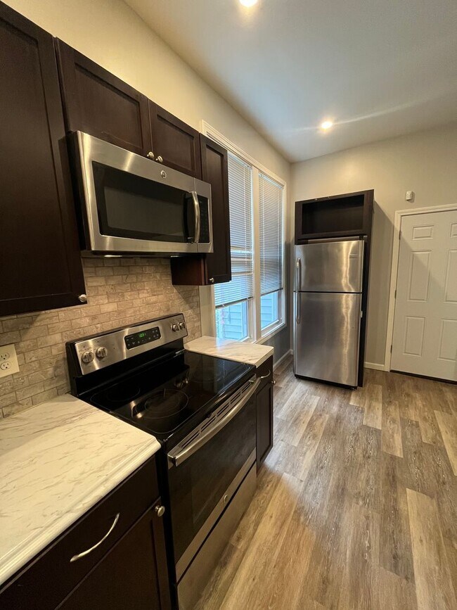 Building Photo - 1304 Michigan