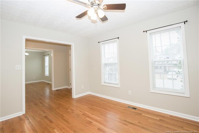 Foto del edificio - 6030 Greenway Dr