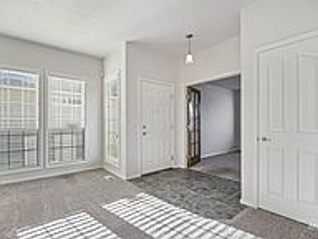 Foto del edificio - 3 bedroom 2 Bathroom home