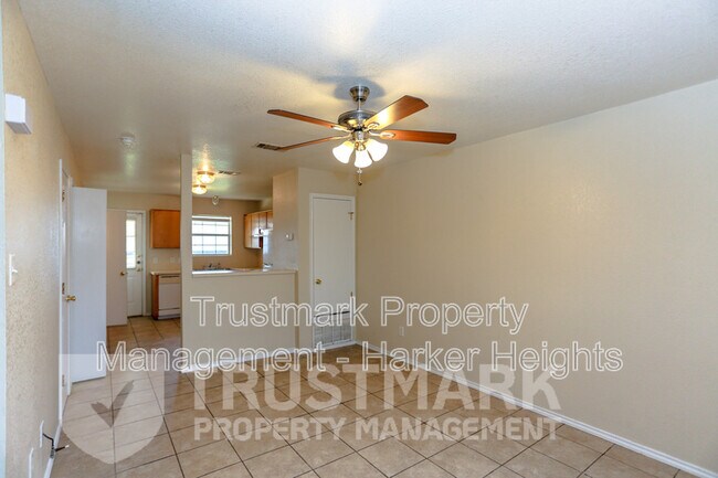 Building Photo - 4509 Jeff Scott Dr