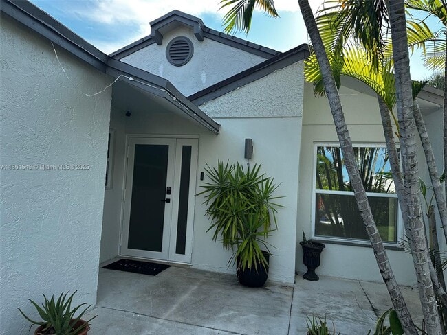Foto del edificio - 2450 SW 85th Ave