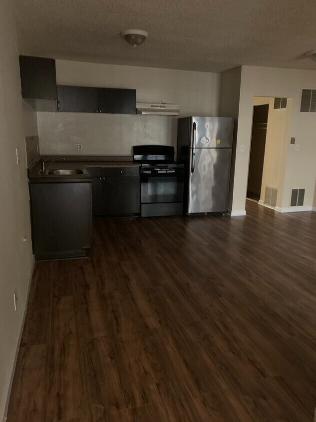 Primary Photo - 1767 Orchid Ave