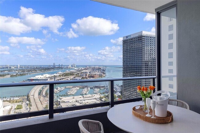 Foto del edificio - 159 NE 6th St