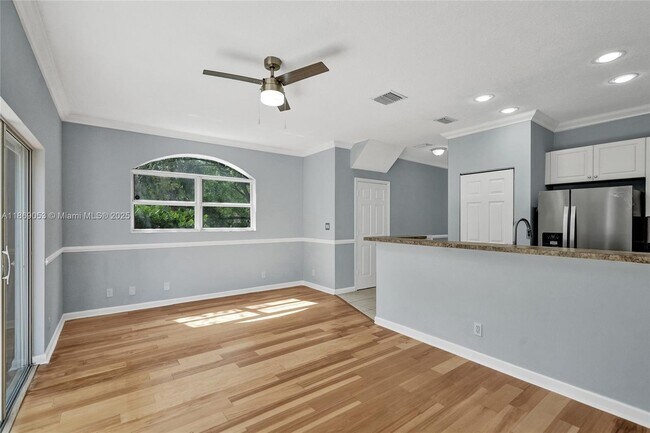 Building Photo - 3128 Coral Ridge Dr