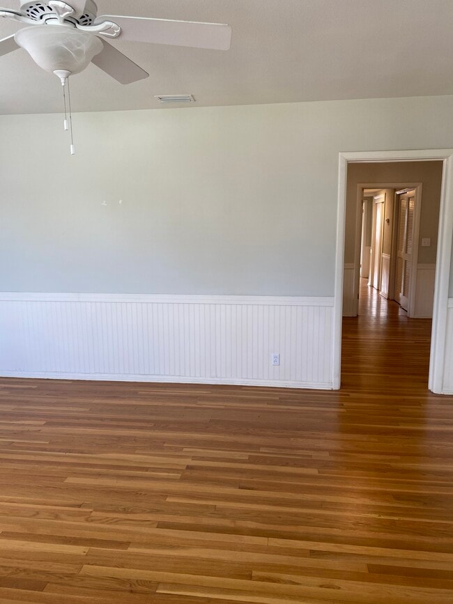 Building Photo - 1234 Belmont Terrace