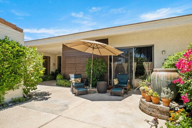 Building Photo - 44815 Del Dios Cir