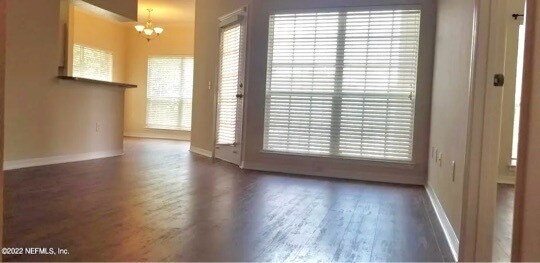 Foto del edificio - 7800 Point Meadows Dr