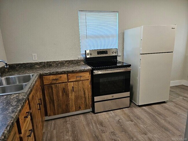 Building Photo - 10440 W Yulee Dr