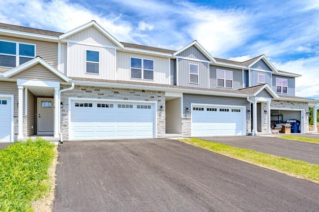 Building Photo - 3504 Green Pastures Ln