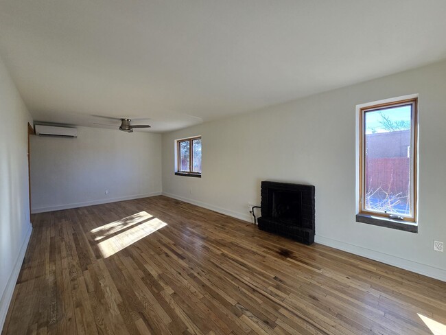 Building Photo - 235 Irvine St