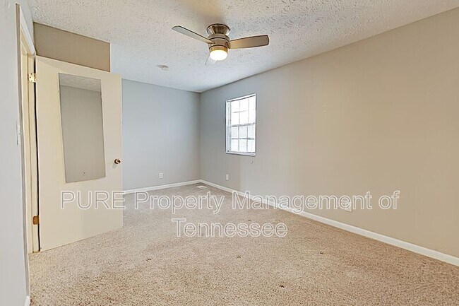 Foto del edificio - 613 Eastboro Drive