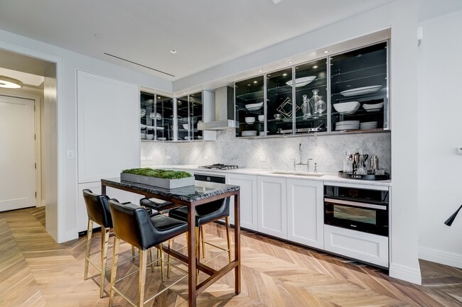 Building Photo - 300 International Drive