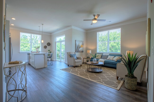 Building Photo - The Elle on Lockwood