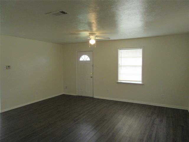 Foto del edificio - 810 Lexington Dr