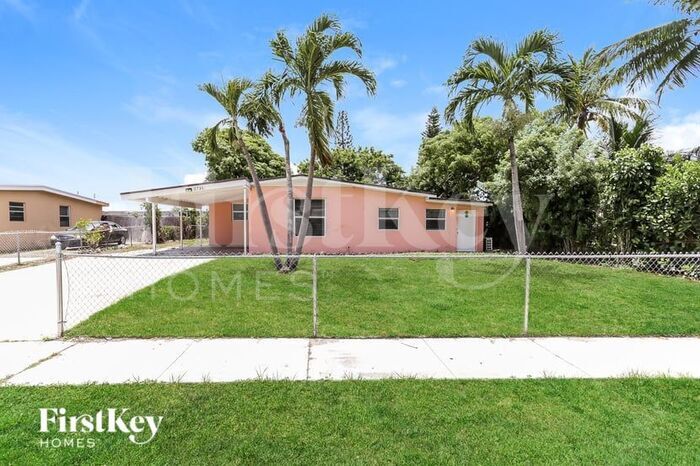 Primary Photo - 2731 NW 2nd St