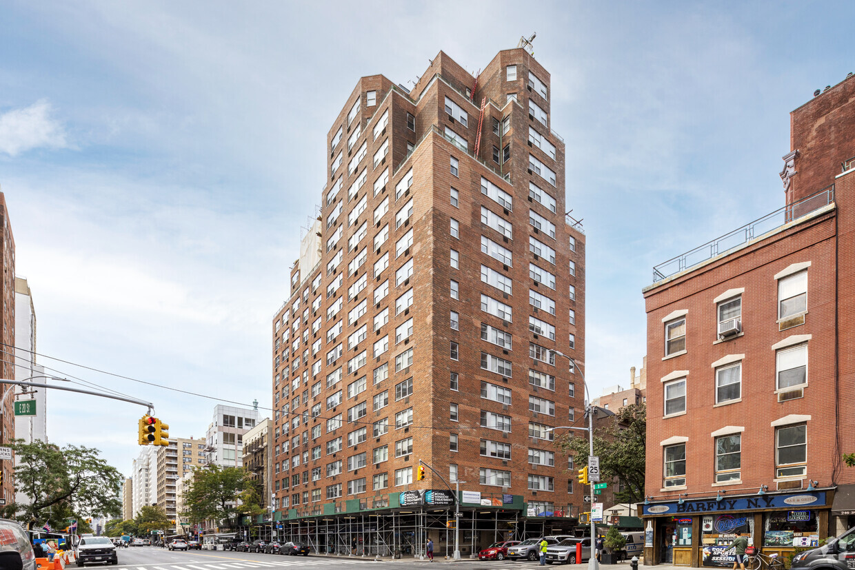 Primary Photo - 32 Gramercy Park S