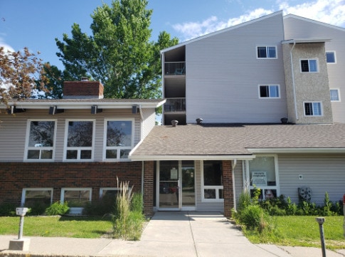 Primary Photo - Parkview Estates