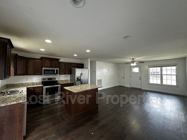 Foto del edificio - 333 Paige Ave