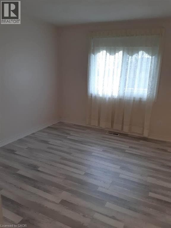 Photo du bâtiment - 102 Munch Ave