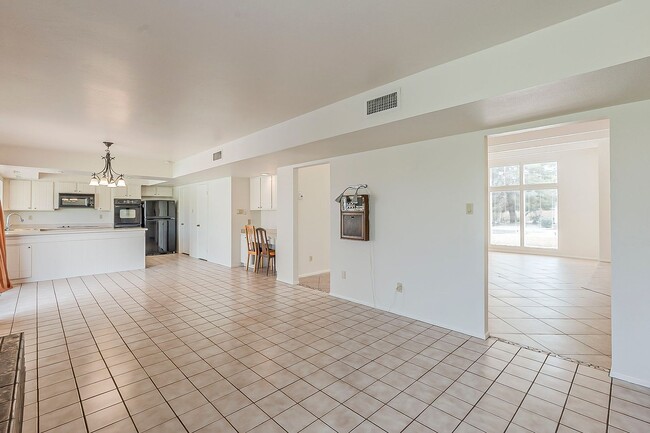 Building Photo - 85254! Four Beds with POOL!