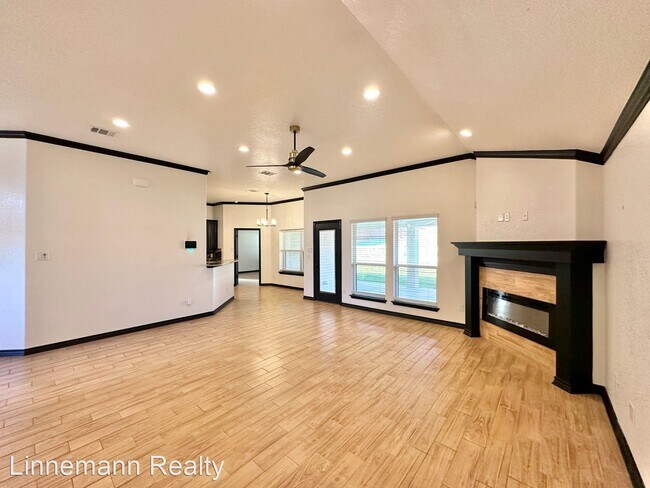 Building Photo - 4 br, 3 bath House - 7706 Pyrite Drive
