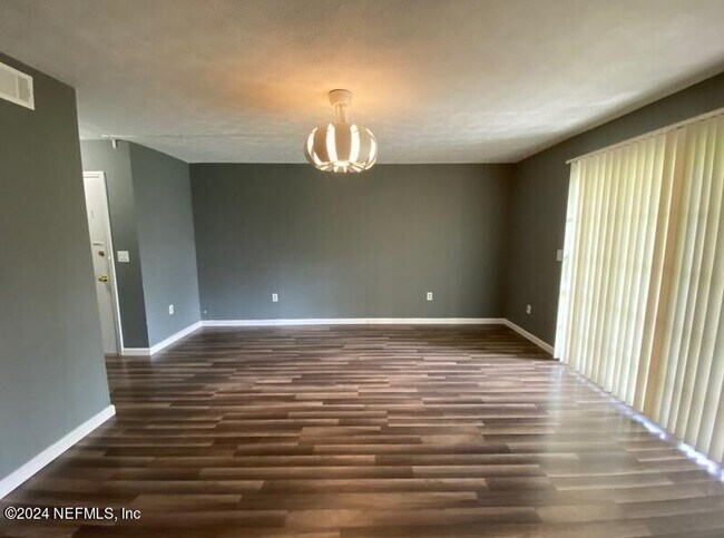 Foto del edificio - 5201 Atlantic Blvd