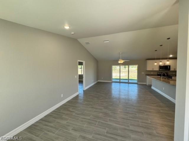 Foto del edificio - 834 Rixey St E