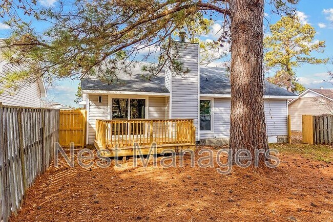 Foto del edificio - 705 Mosswood Ln