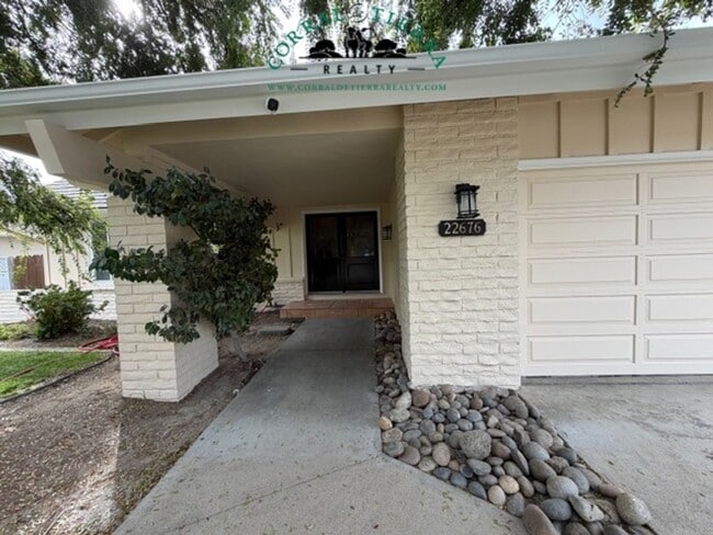 Foto del edificio - TOP-RATED SCHOOLS & ROOM TO ROAM IN TORO PARK! (Washington Union School District)