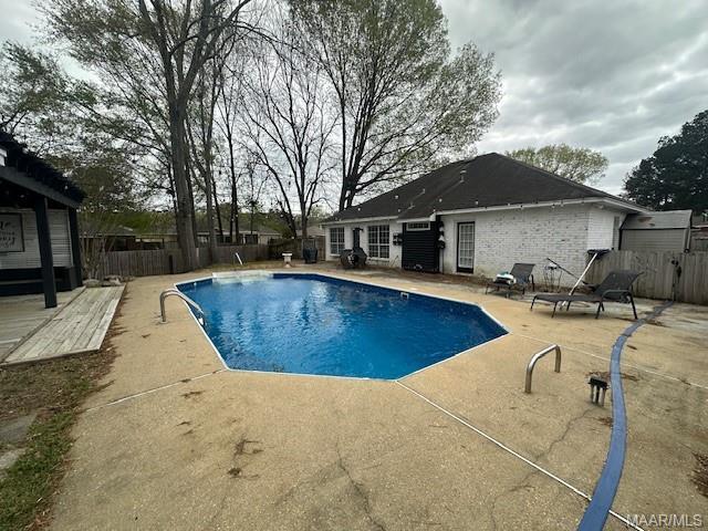 Building Photo - 802 Shade Tree Ct