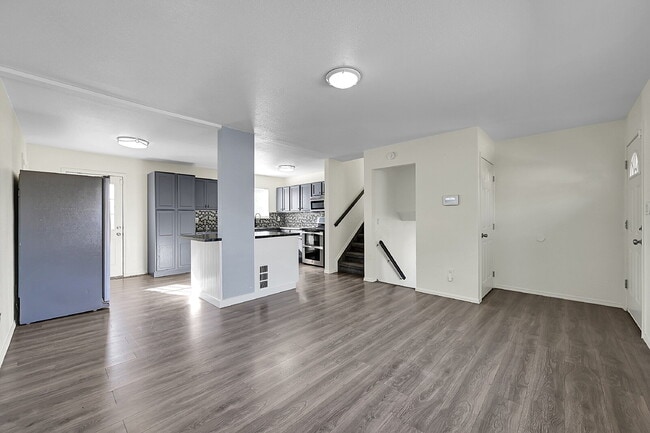 Foto del edificio - $1,900.00, 3-bed, 2-bath located in Colora...