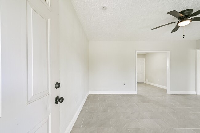 Building Photo - 5007 Northridge Dr