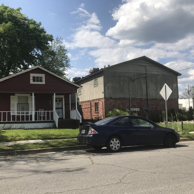 2800 Avenue D Exterior Side & Rear - 2800 Avenue D