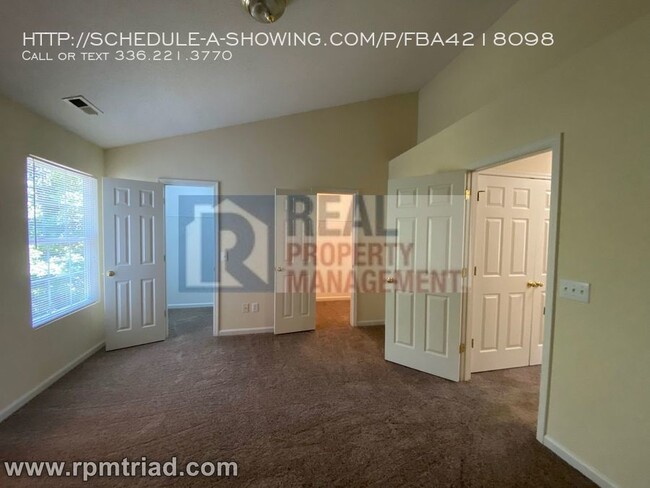 Building Photo - 1676 Olivers Crossing Cir