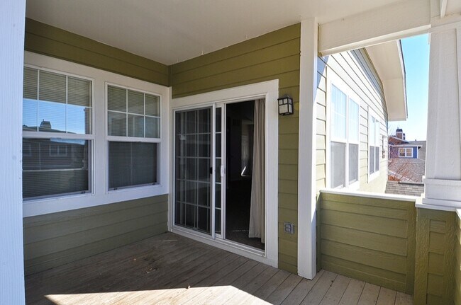 Building Photo - 2120 Owens Ave
