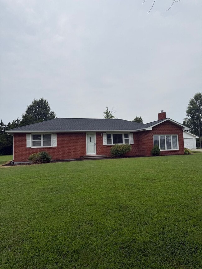 Building Photo - 19555 US-63
