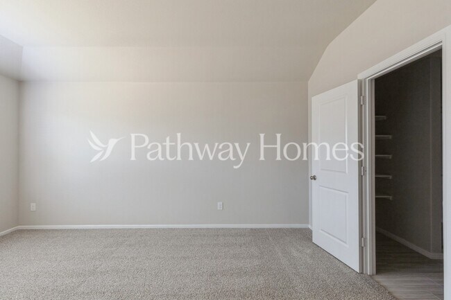 Foto del edificio - 9437 Golden Tree Ave