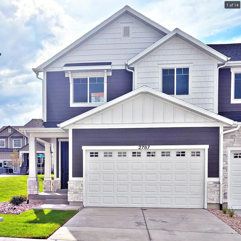 Foto principal - ? Brand-New End-Unit Townhome with Finishe...